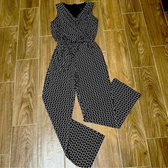Enfocus Studio Women’s Navy Blue and White Pattern Jumpsuit, Size 4 - Picture 1 of 8